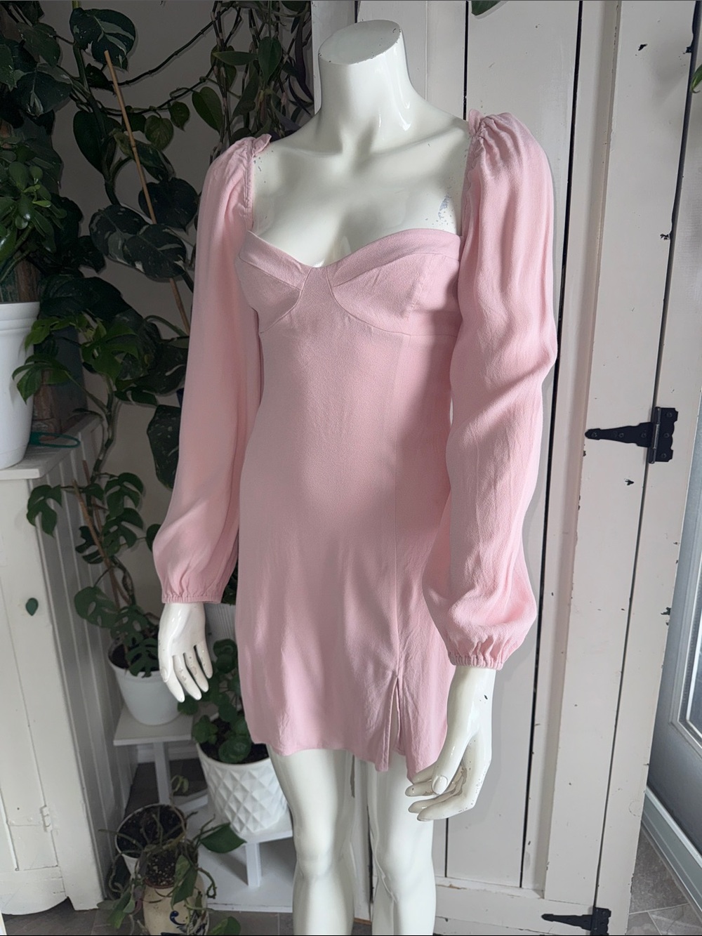 Wilfred  Aritzia Novella dress Light Pink Long-Sleeve Mini Dress size 4 - Picture 5 of 12
